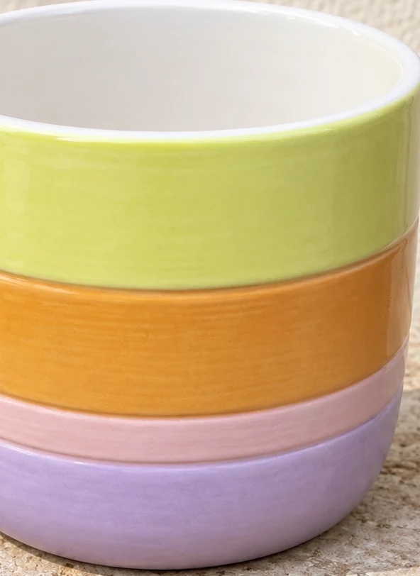 Petit pot Cove à bandes horizontales multicolores, diamètre 13 cm et hauteur 11 cm