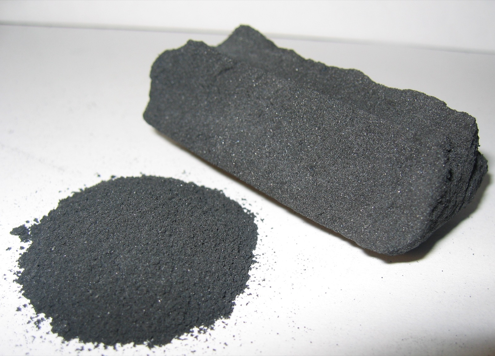 Charbon actif horticole noir pour mélanges et terrariums
